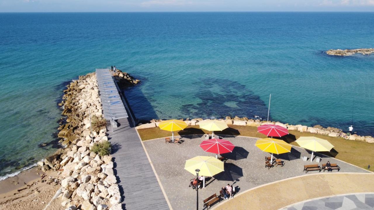 Breezot Yam Hotel Nahariya Luaran gambar
